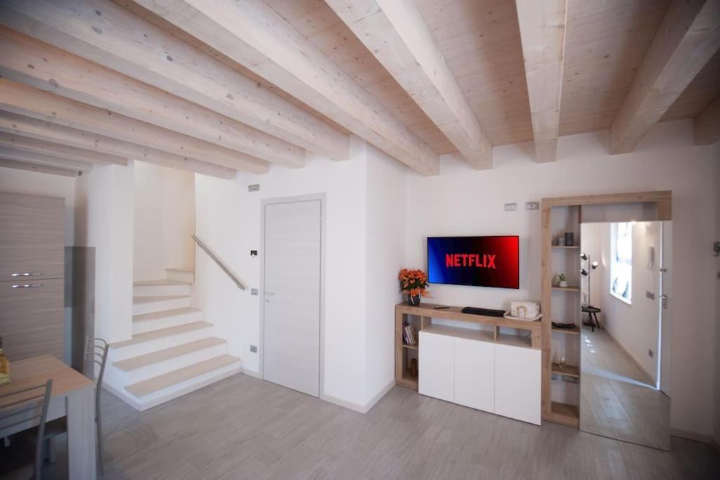 Casa Gemma - Big Family House With Free Parking Apartment San Giovanni Lupatoto Exterior photo