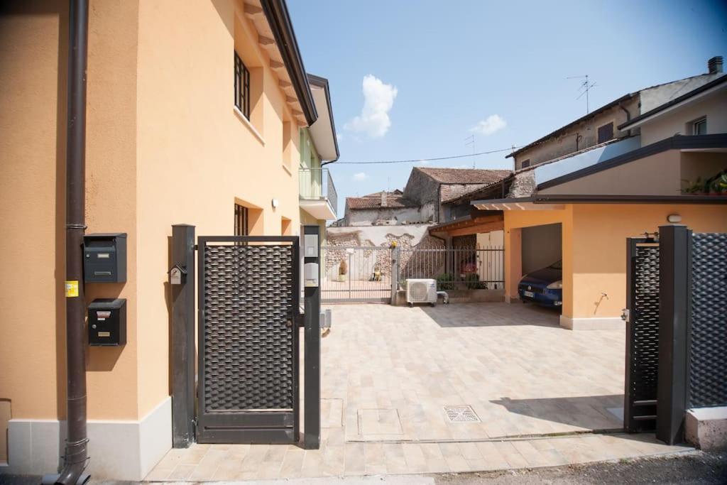 Casa Gemma - Big Family House With Free Parking Apartment San Giovanni Lupatoto Exterior photo
